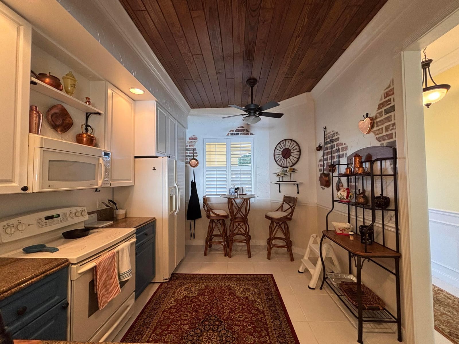 22 Harbour Isle Drive W 201 — photo 4