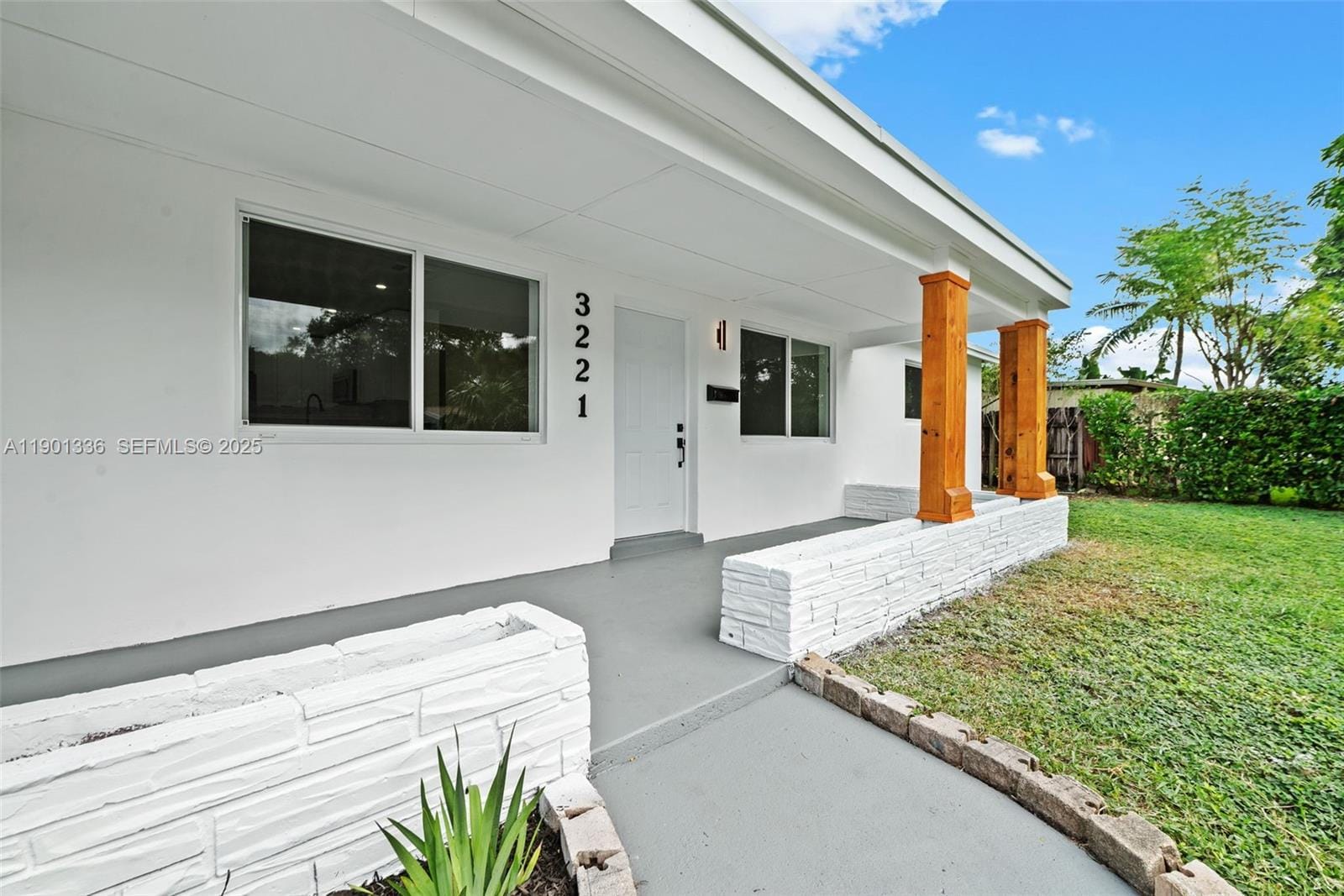 3221 Jackson Boulevard, Fort Lauderdale, FL 33312 photo 2