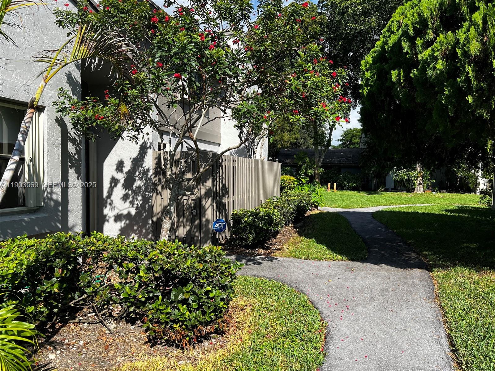 10643 SW 113th Place 81A, Miami, FL 33176 photo 2