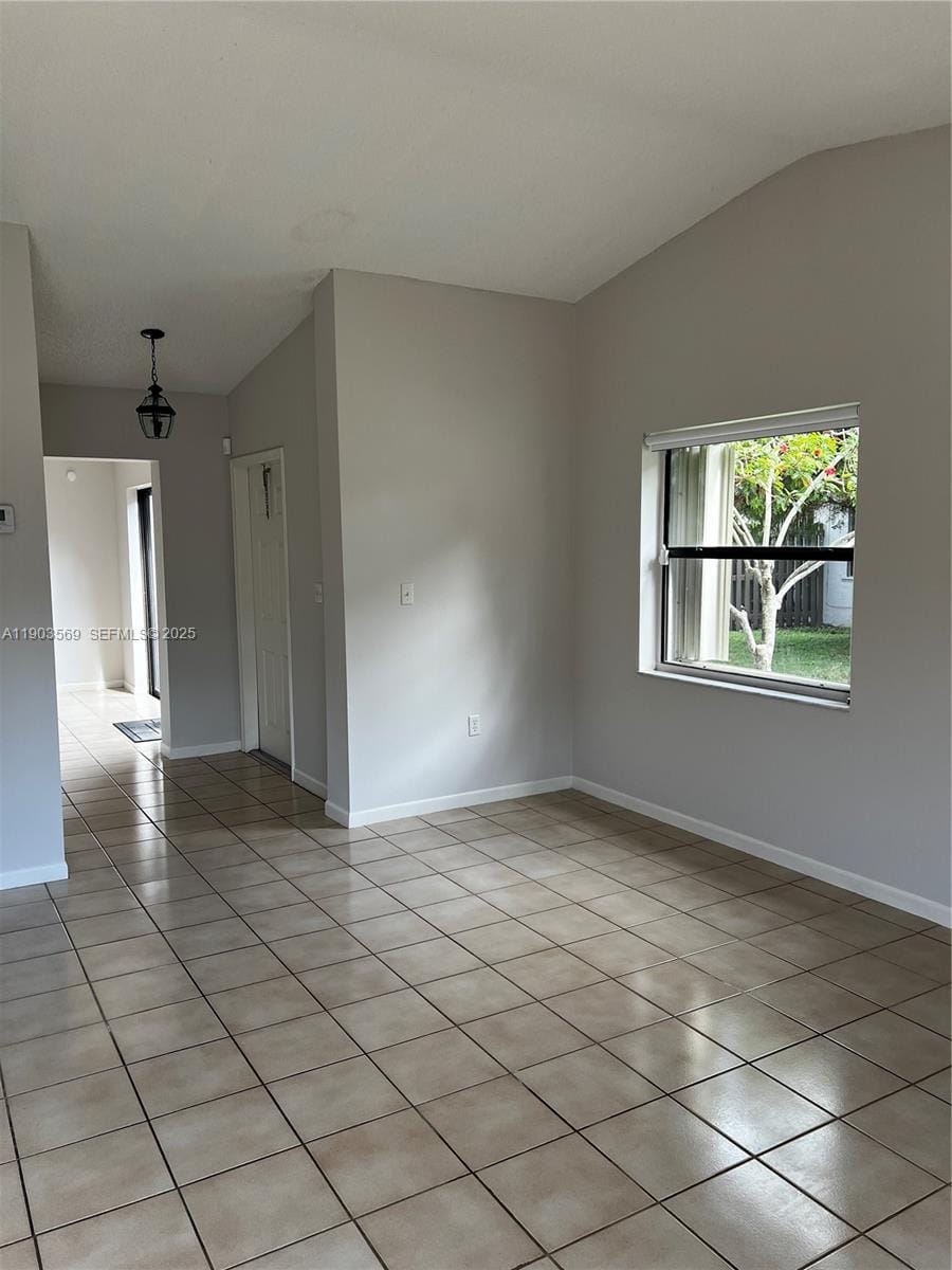 10643 SW 113th Place 81A, Miami, FL 33176 photo 5