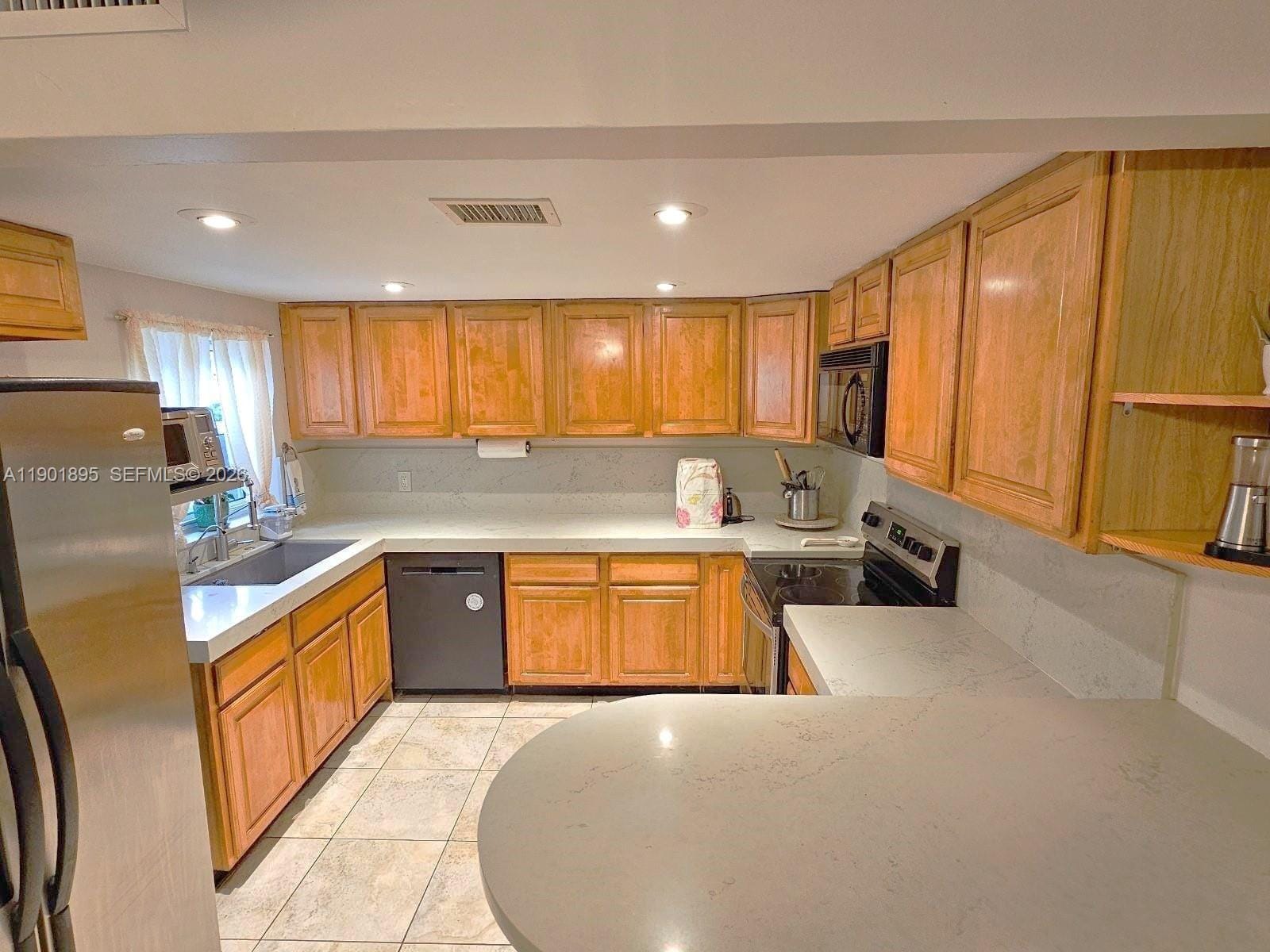 917 N 26th Avenue, Hollywood, FL 33020 photo 3