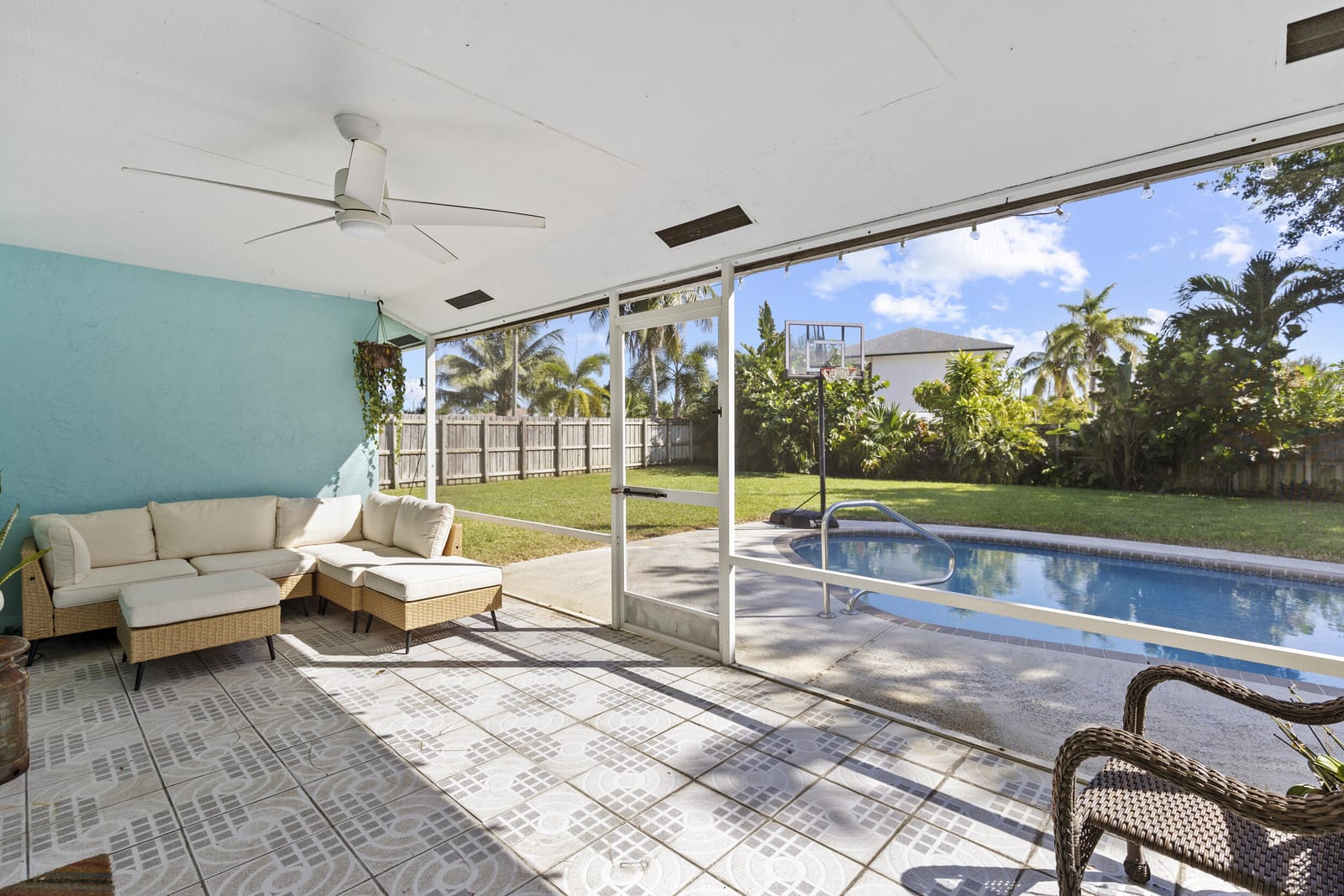 836 NW 9th Way, Boynton Beach, FL 33426 photo 21