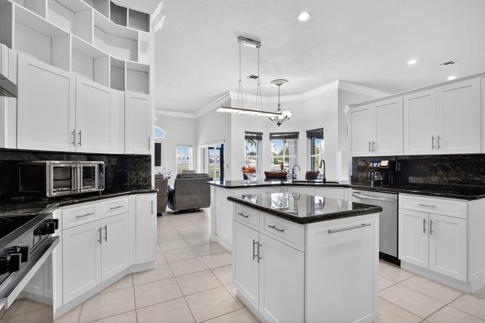 5609 Lake Shore Village Circle, Lake Worth, FL 33463 photo 17
