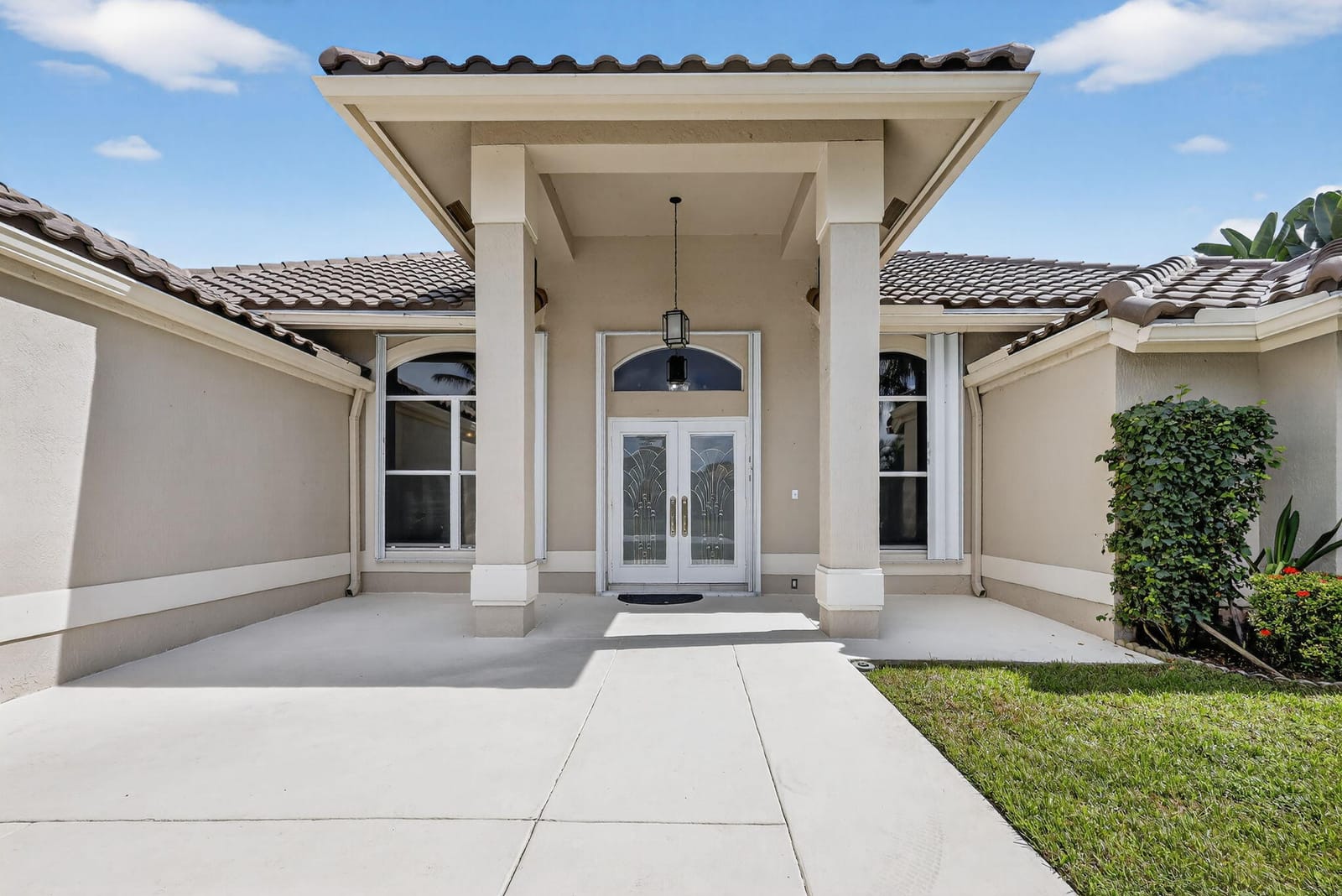 5609 Lake Shore Village Circle — photo 3
