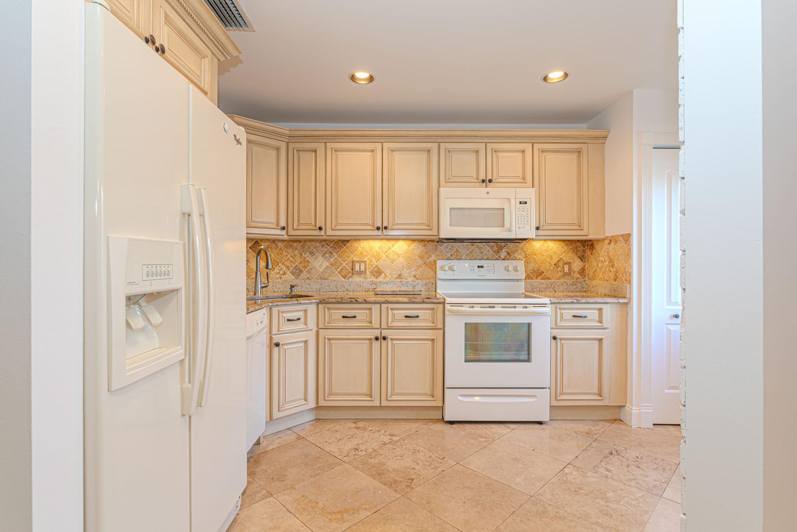 2641 Gately Drive W 1003, West Palm Beach, FL 33415 photo 13