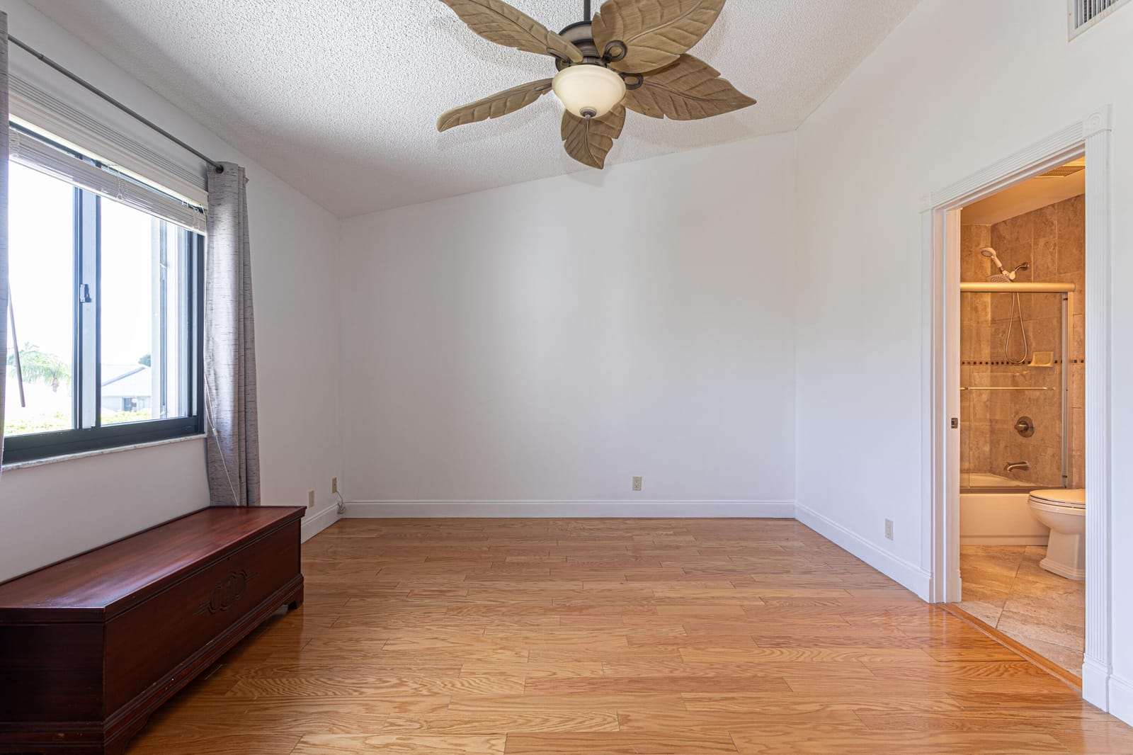 2641 Gately Drive W 1003, West Palm Beach, FL 33415 photo 25