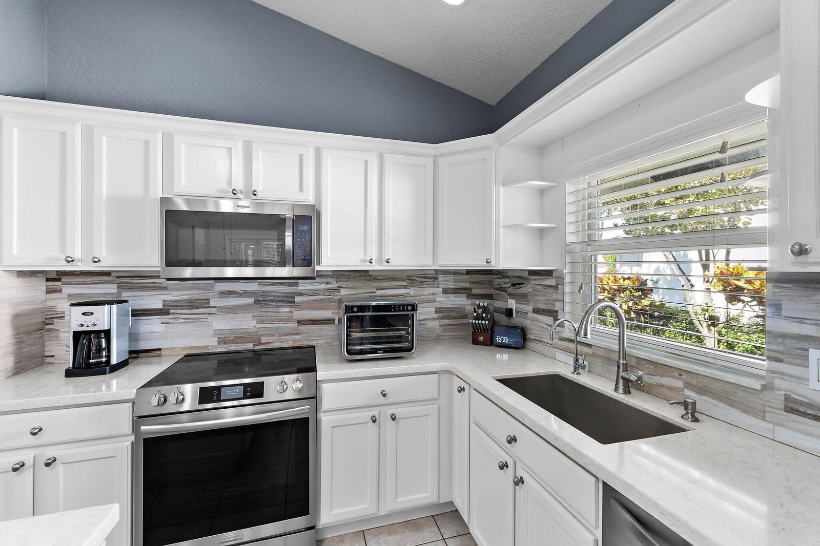 146 Pennock Landing Circle — photo 8