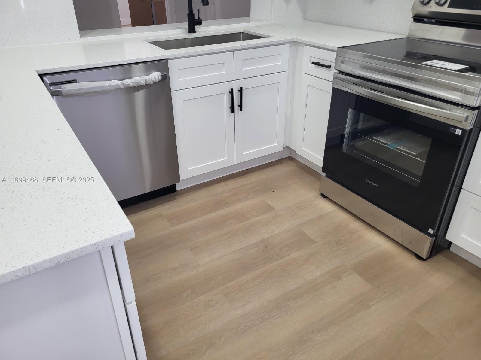 651 SW 14th Street — photo 10