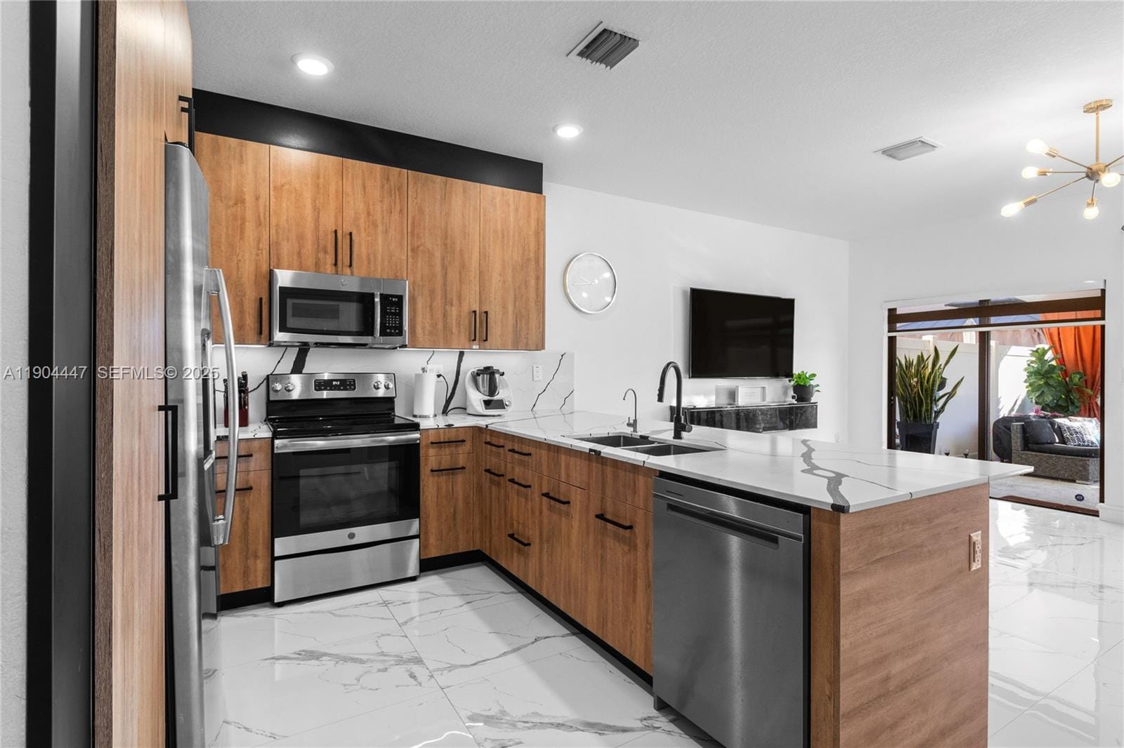 10467 W 34th Court, Hialeah, FL 33018