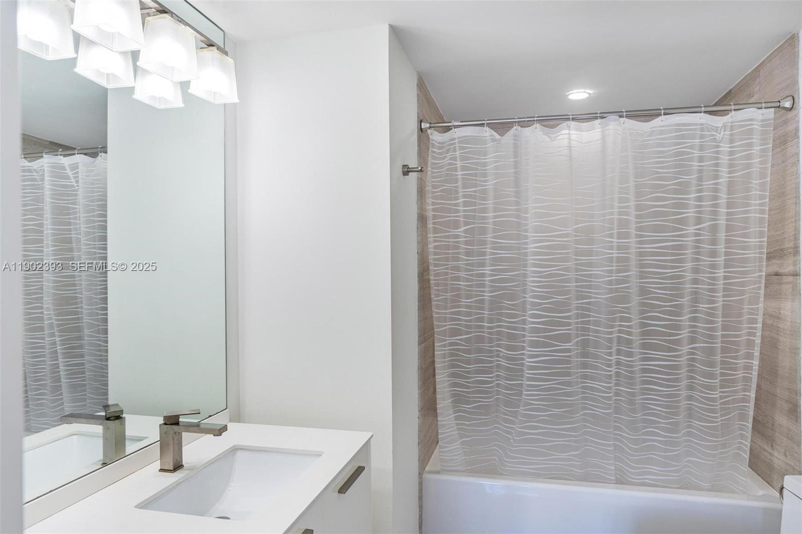1300 Brickell Bay Drive 3307, Miami, FL 33131 photo 15