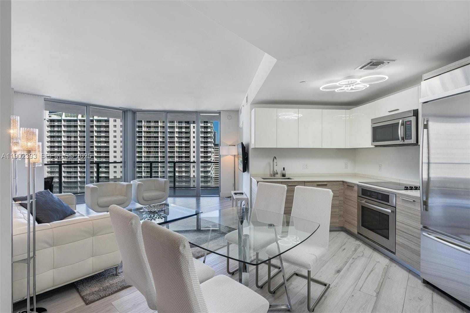 1300 Brickell Bay Drive 3307, Miami, FL 33131 photo 7