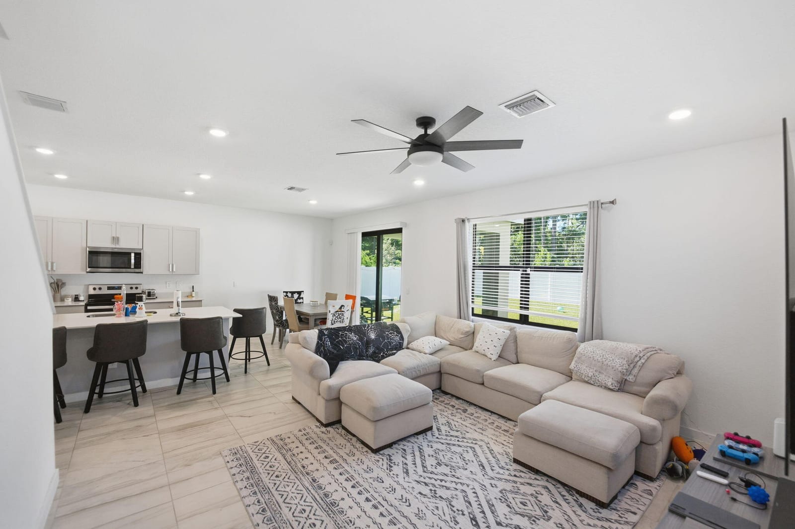 6016 SE Violet Lane — photo 4