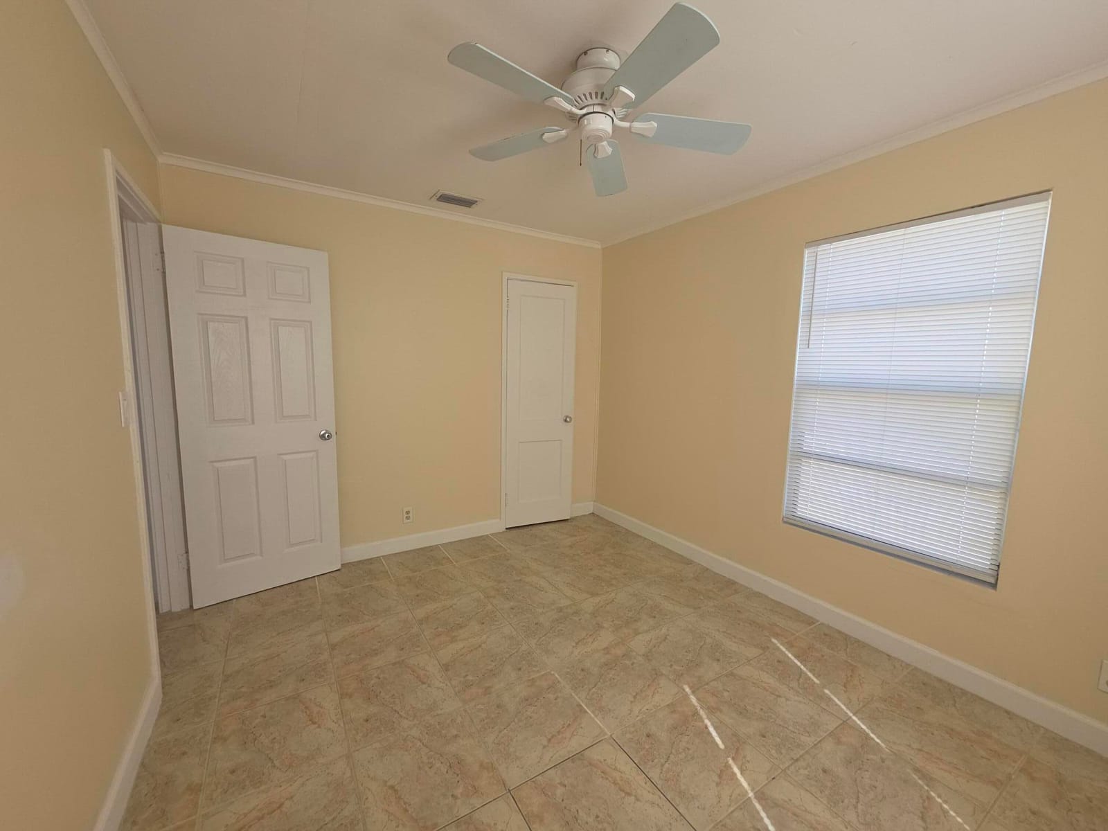 812 Selkirk Street, West Palm Beach, FL 33405 photo 12