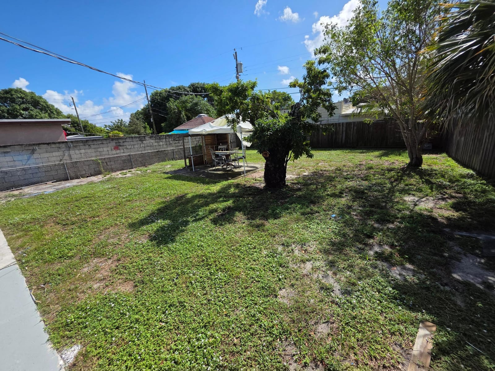 812 Selkirk Street, West Palm Beach, FL 33405 photo 4