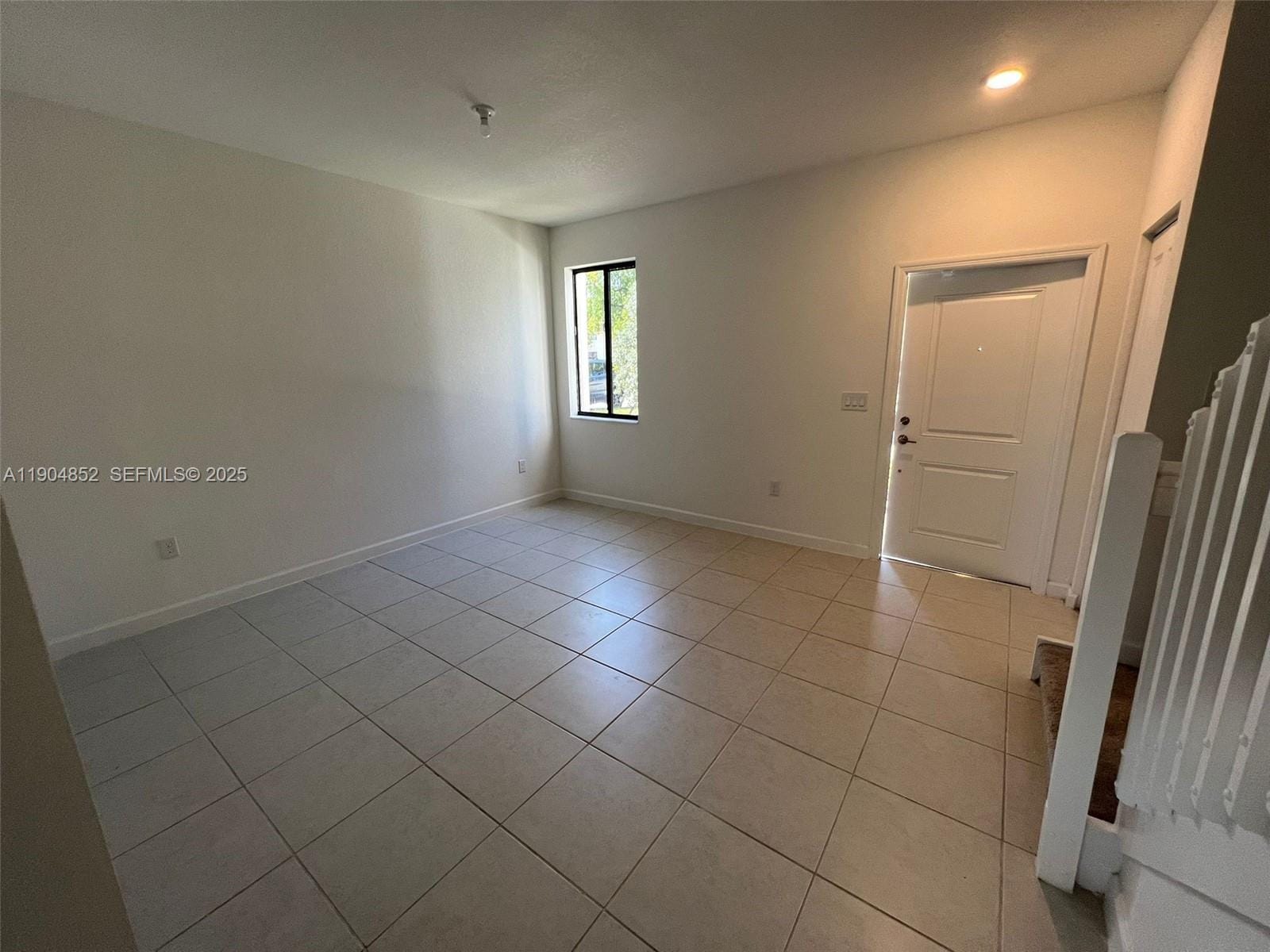 875 NE 211th Street 0, Miami, FL 33179 photo 5