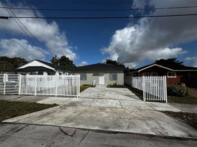 1717 NW 70th Street, Miami, FL 33147