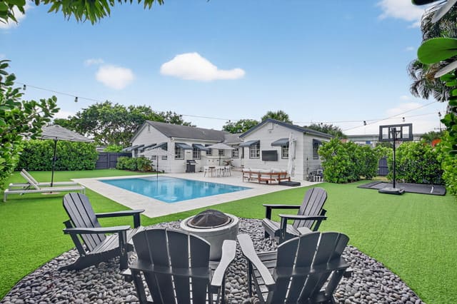 1001 Avon Road, sold in Pineapple Park, West Palm Beach, FL