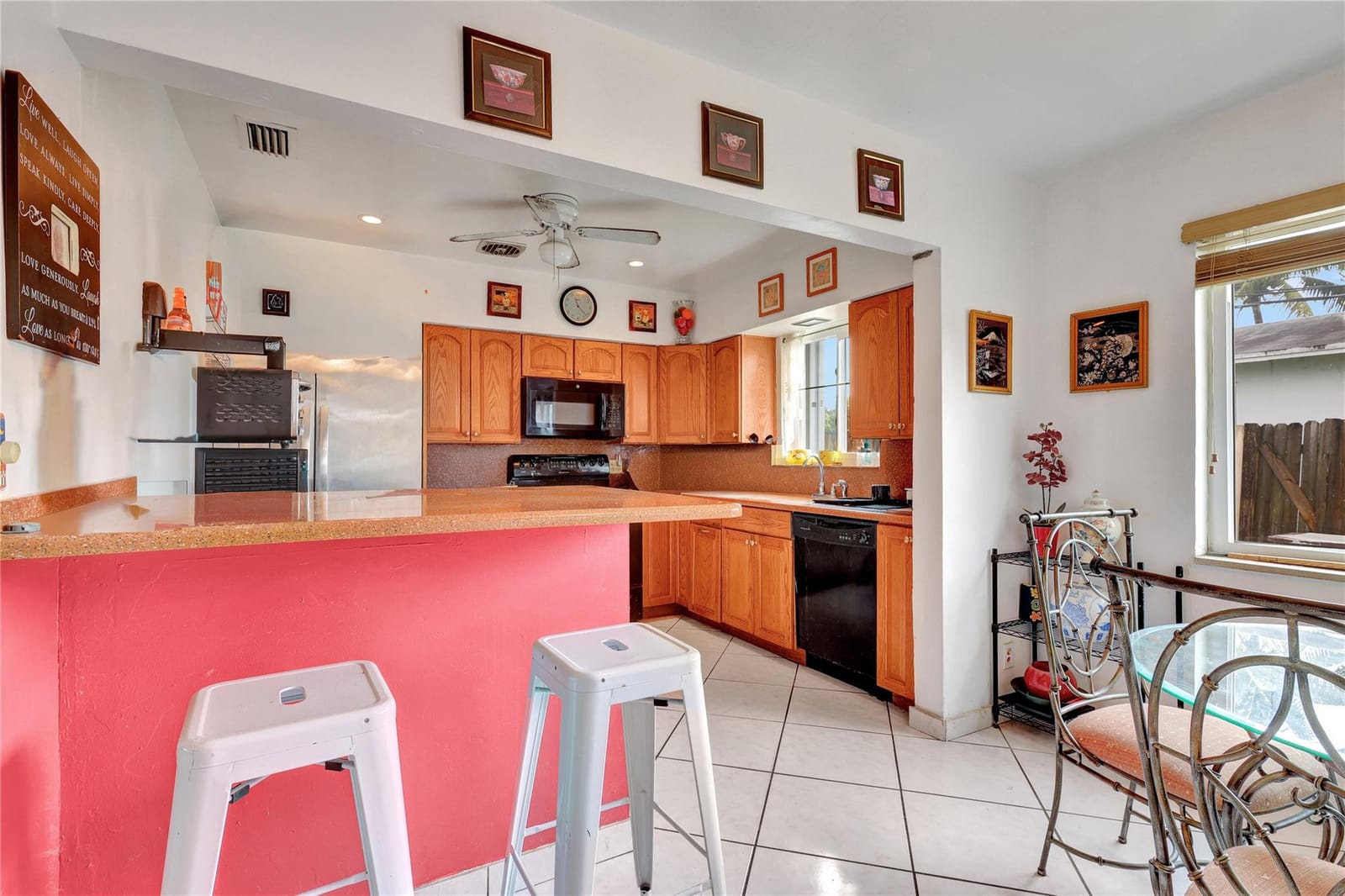2458 Plunkett Street — photo 9