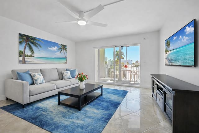 720 Bayshore Drive 304, sold in Nautical Towers, Fort Lauderdale, FL