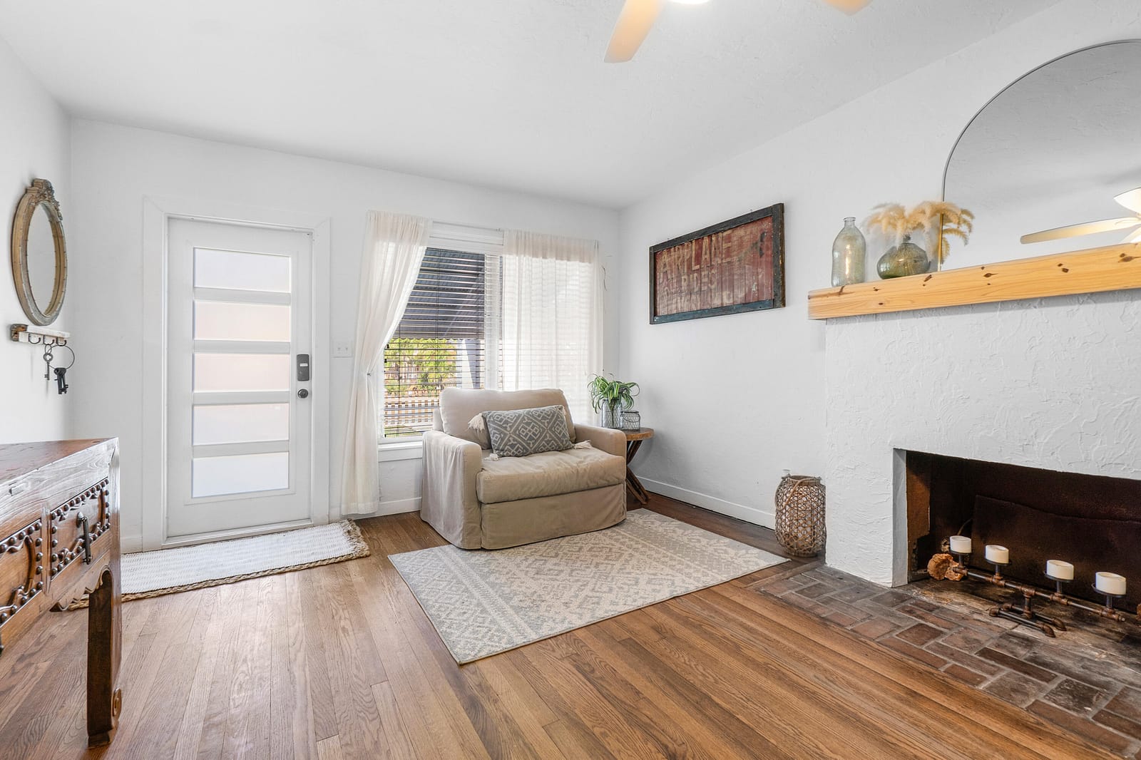 222 S Lakeside Drive — photo 4