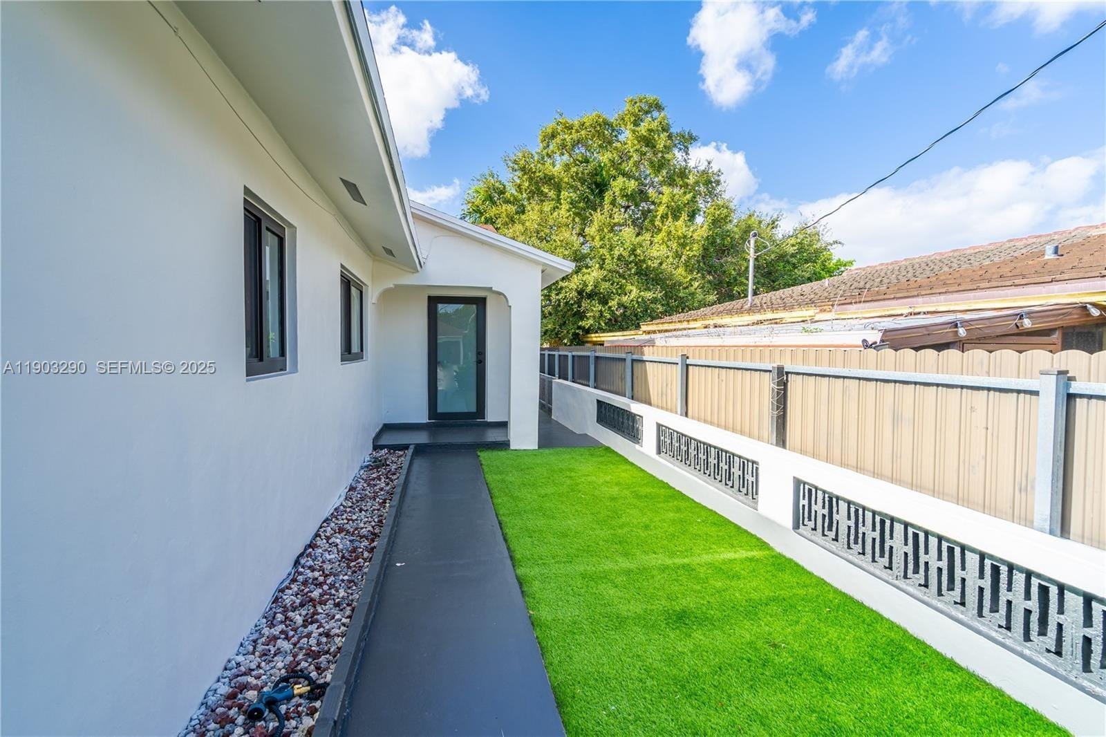 270 NW 40th Court — photo 3