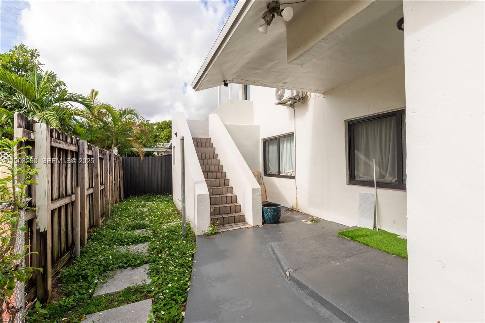 270 NW 40th Court, Miami, FL 33126 photo 22
