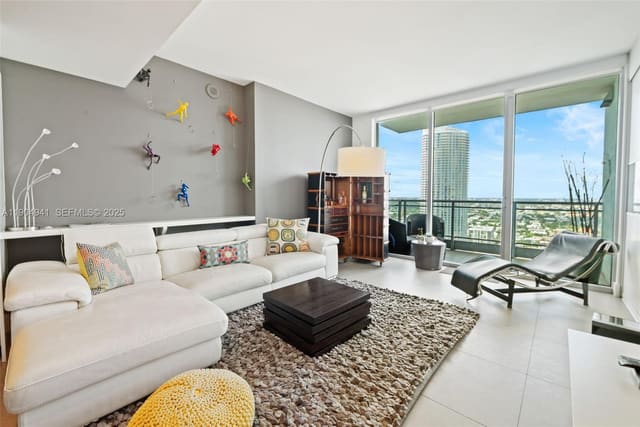 92 SW 3rd Street 3809, Miami, FL 33130