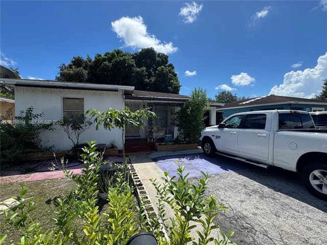 3274 NW 50th Street, sold in Seminole Lawn, Miami, FL