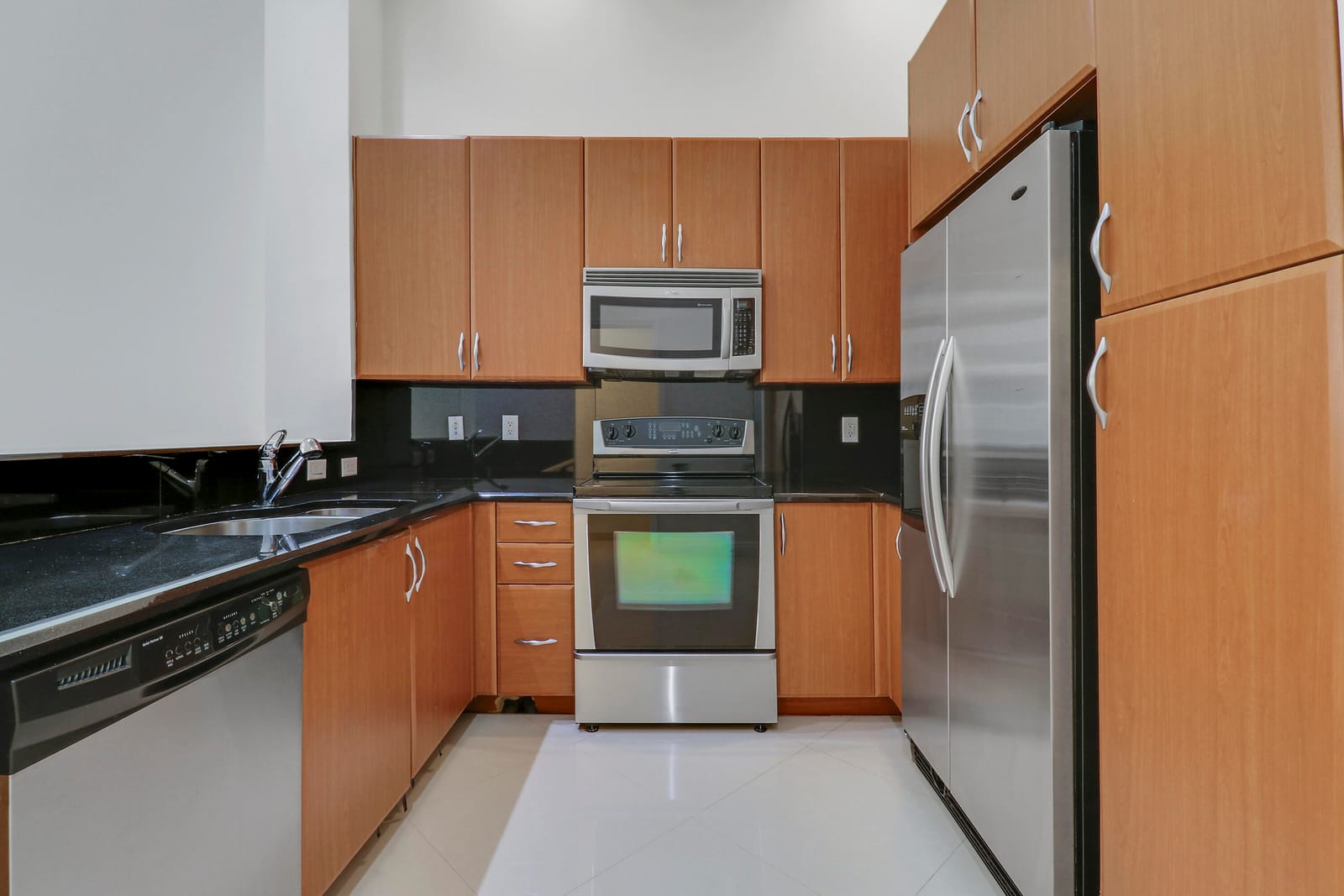 701 S Olive Avenue 307 — photo 2
