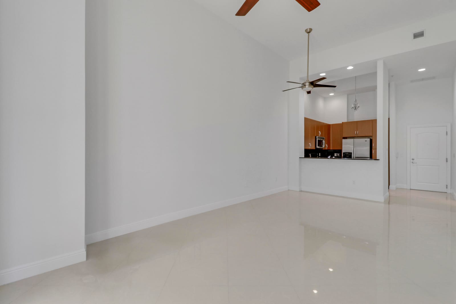 701 S Olive Avenue 307 — photo 12