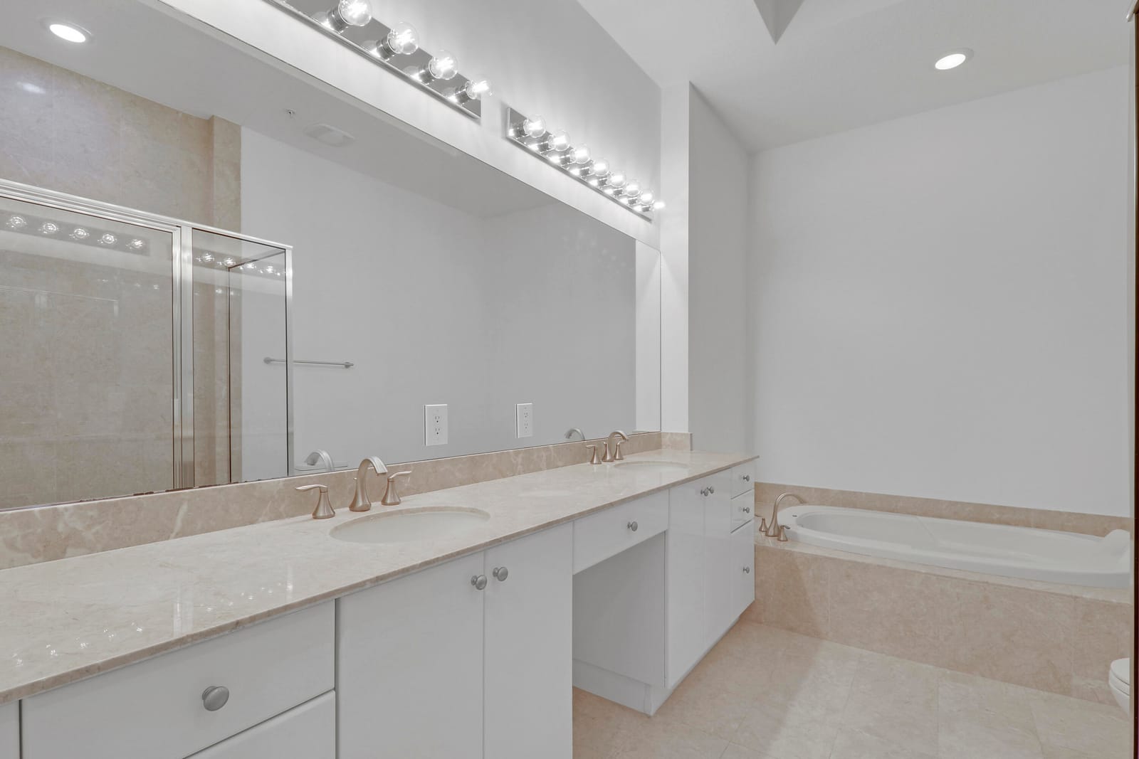 701 S Olive Avenue 307, West Palm Beach, FL 33401 photo 26