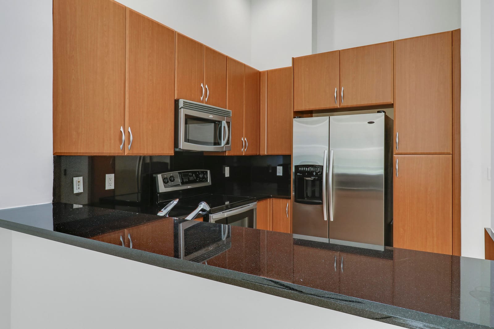 701 S Olive Avenue 307 — photo 4