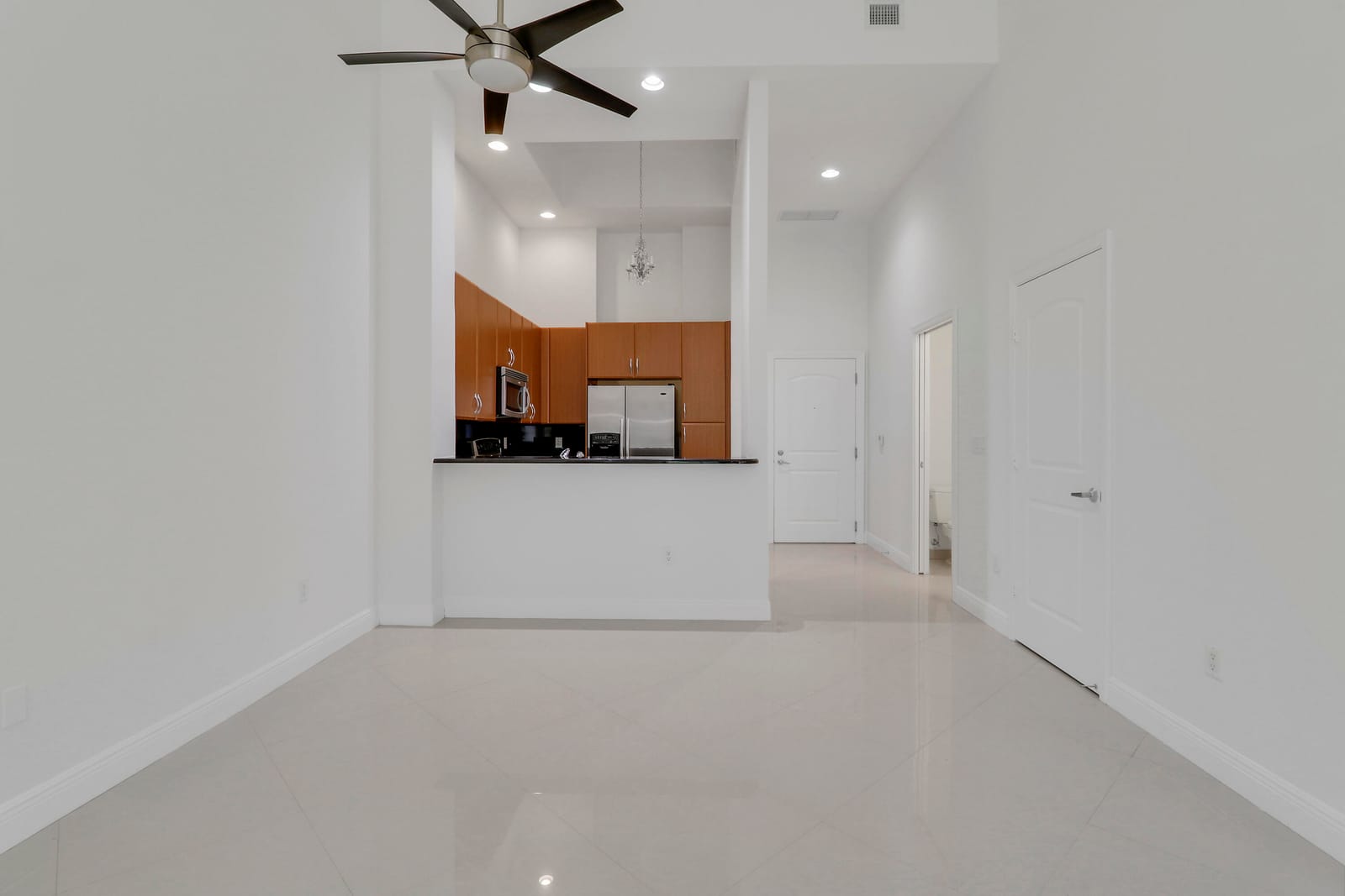 701 S Olive Avenue 307 — photo 9