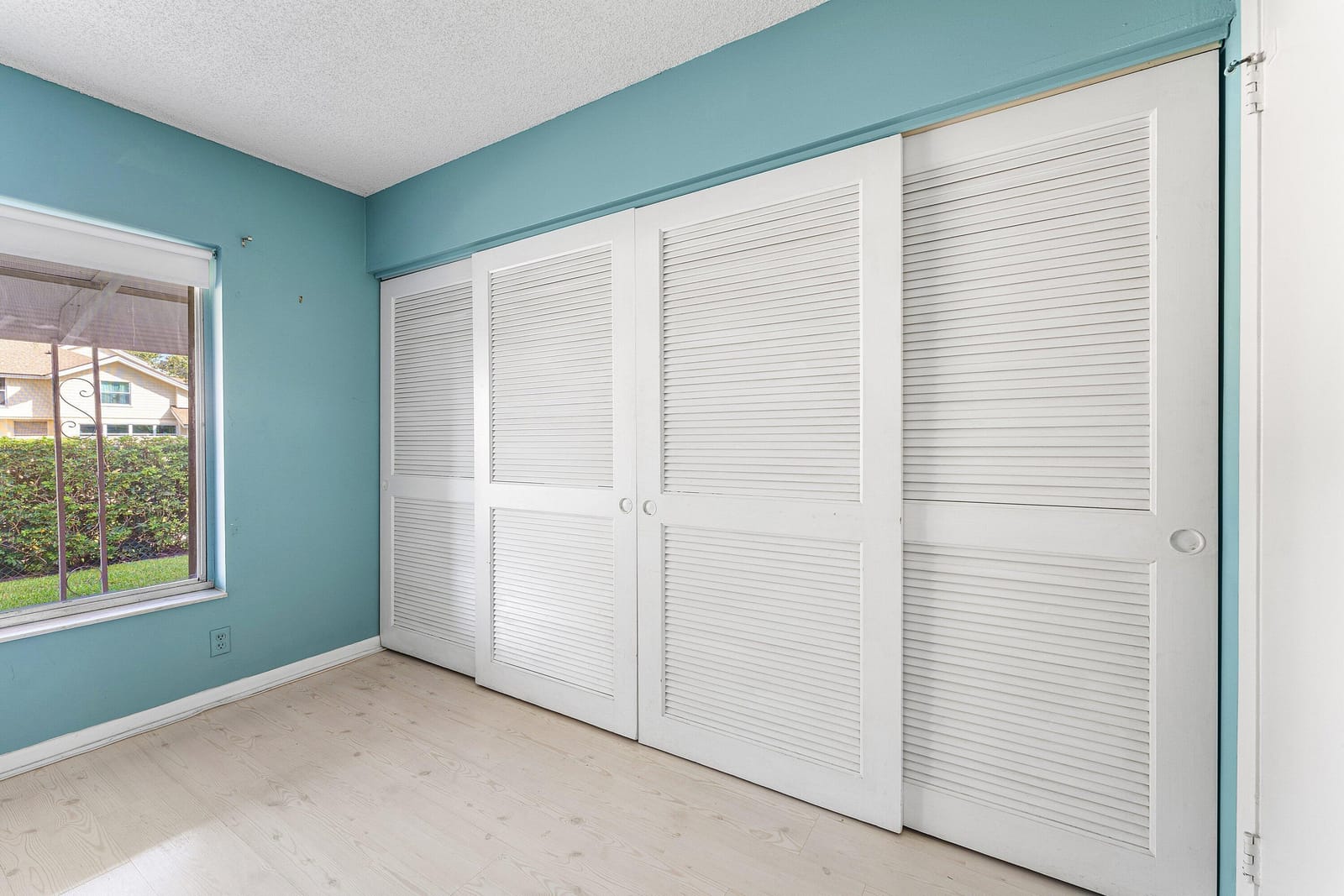 2541 Boundbrook Boulevard 110, Palm Springs, FL 33406 photo 22