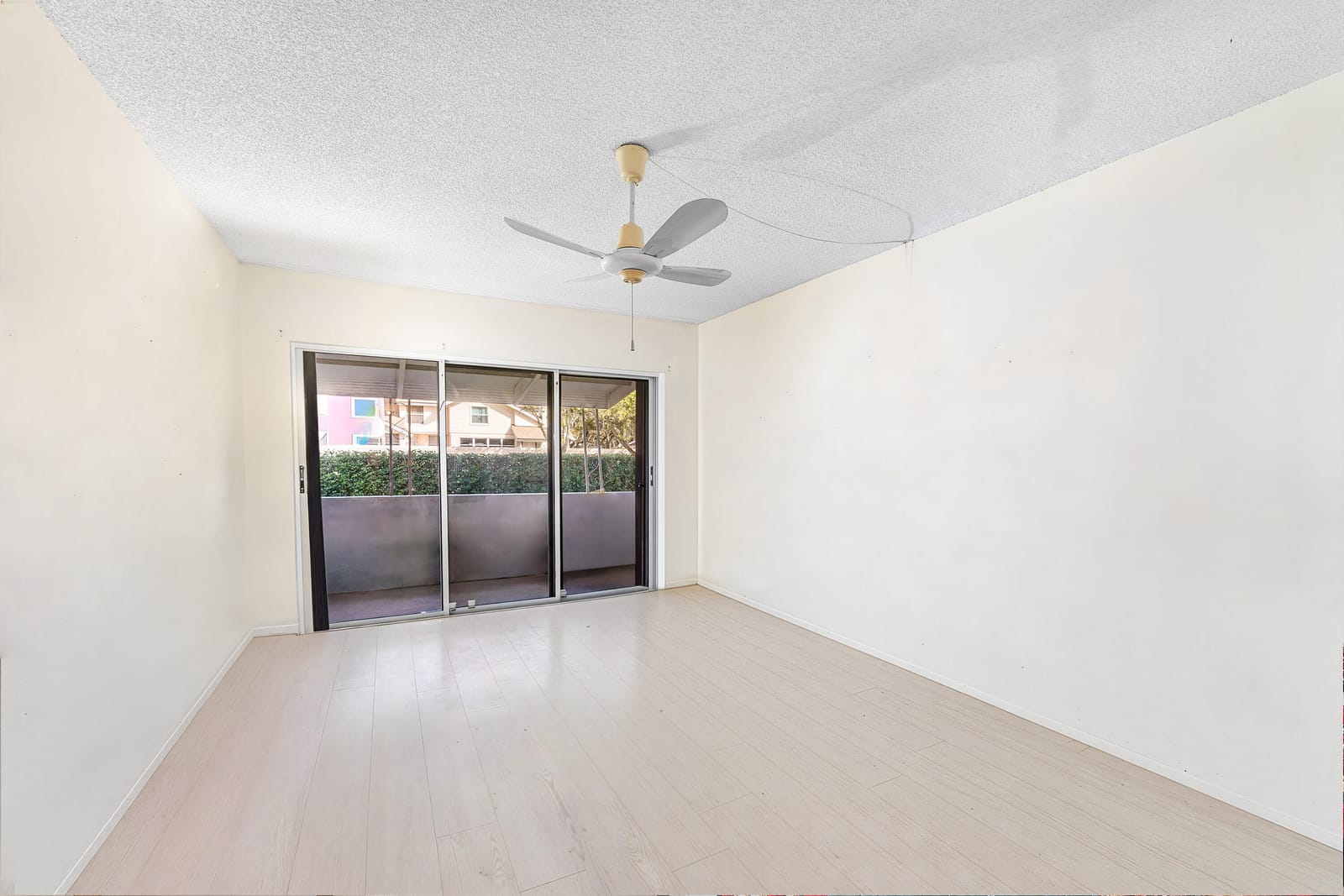 2541 Boundbrook Boulevard 110, Palm Springs, FL 33406 photo 24