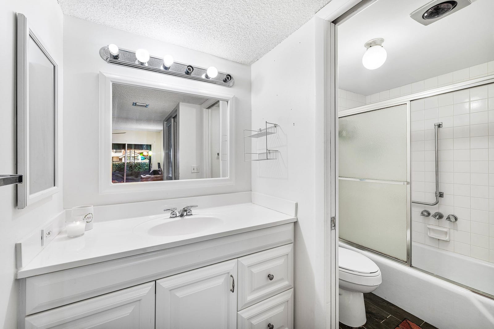 2541 Boundbrook Boulevard 110, Palm Springs, FL 33406 photo 27