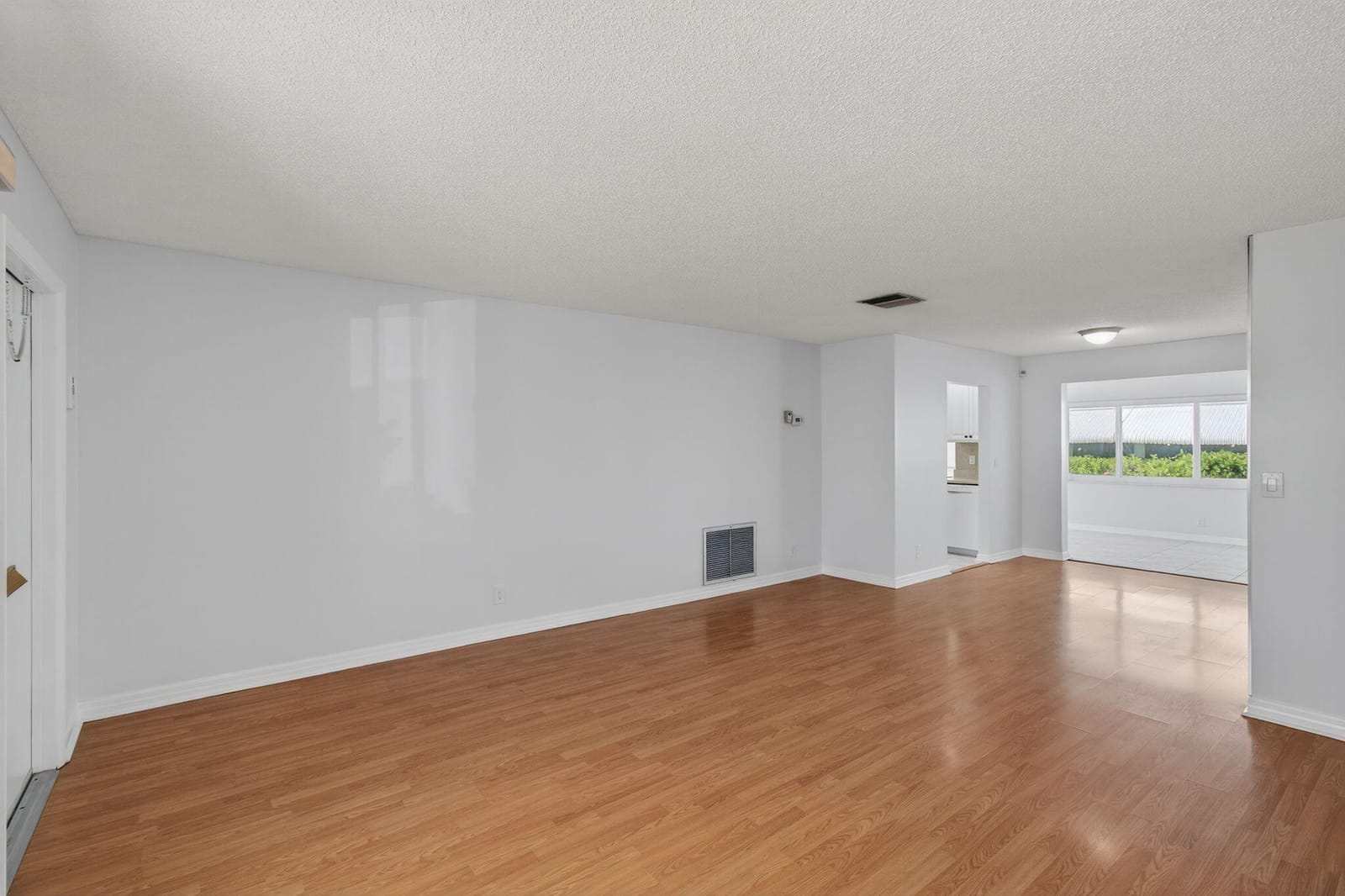 2095 SW 13th Terrace — photo 3