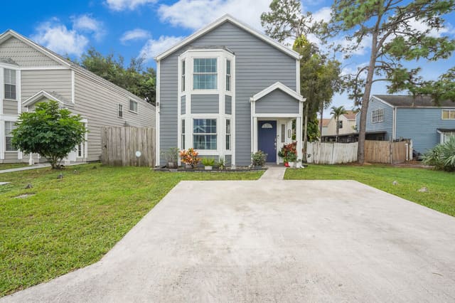 5828 Cassandra Court, West Palm Beach, FL 33415