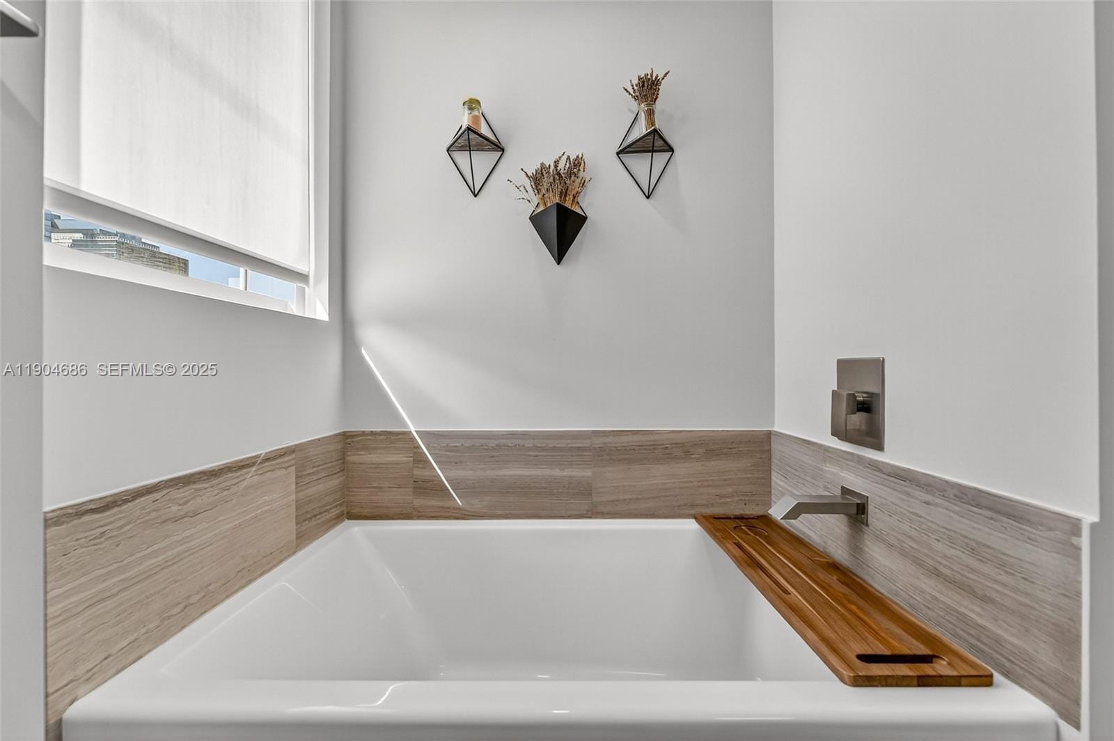 1300 Brickell Bay Drive 2403, Miami, FL 33131 photo 14