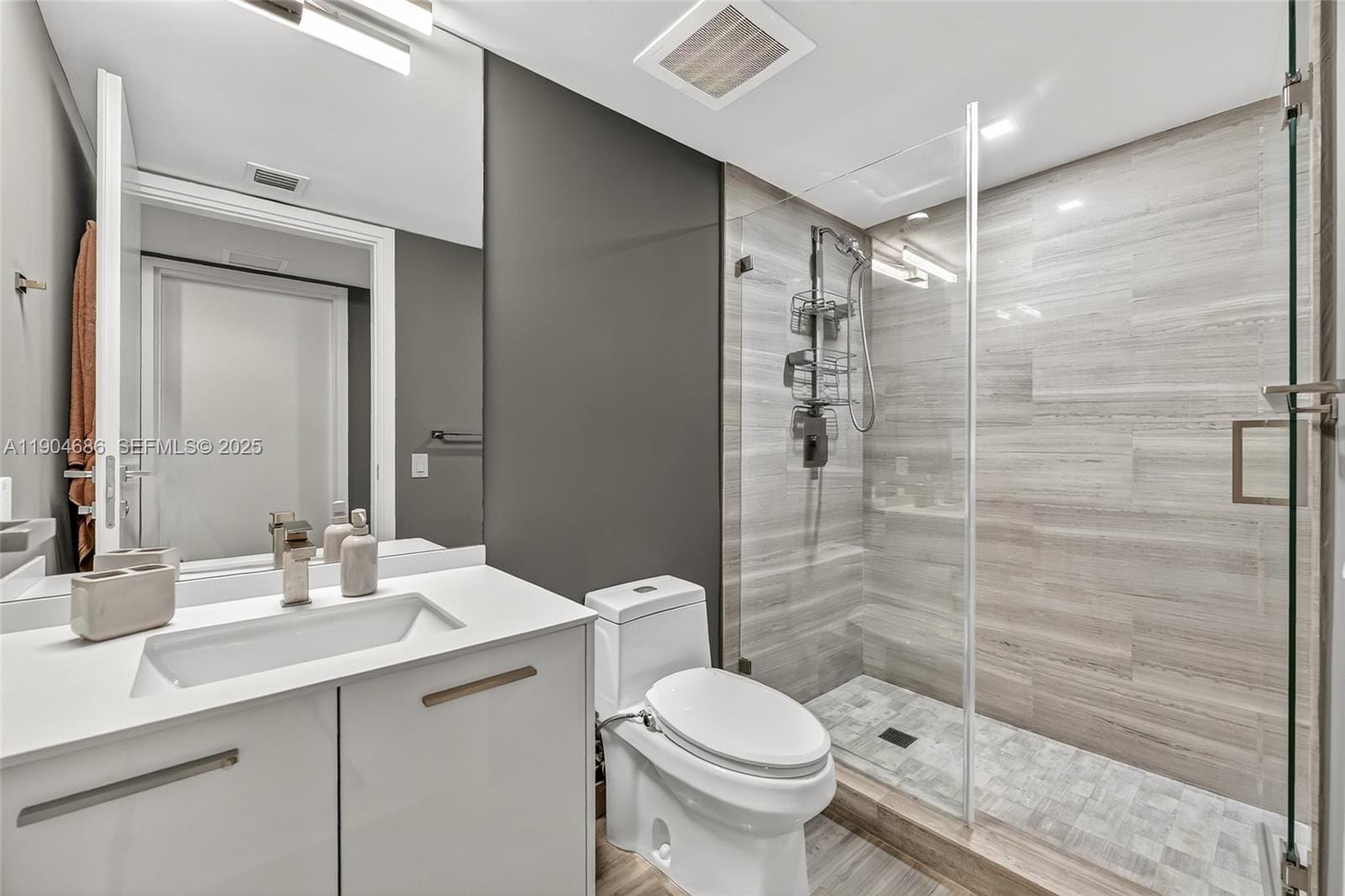 1300 Brickell Bay Drive 2403, Miami, FL 33131 photo 17