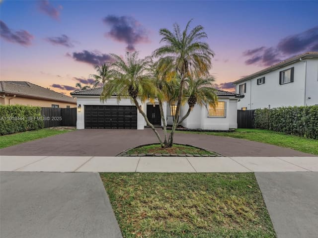 16691 NW 89th Place, sold in Genesis Oak Gardens, Miami Lakes, FL