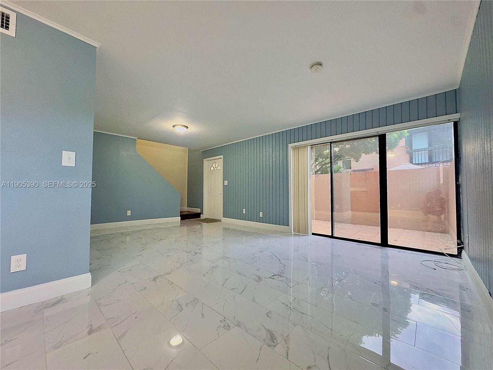 9104 SW 159th Terrace 9104 — photo 3