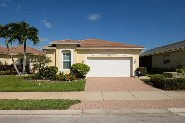 841 SW Rocky Bayou Terrace, Port St. Lucie, FL 34986