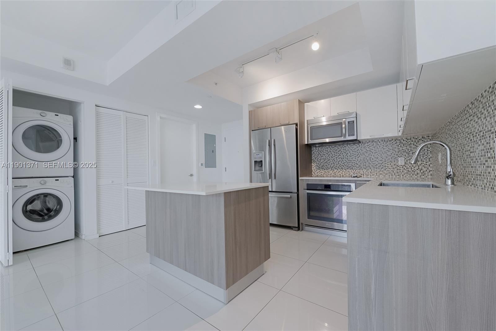 5300 Paseo Boulevard 1205, Doral, FL 33166 photo 4