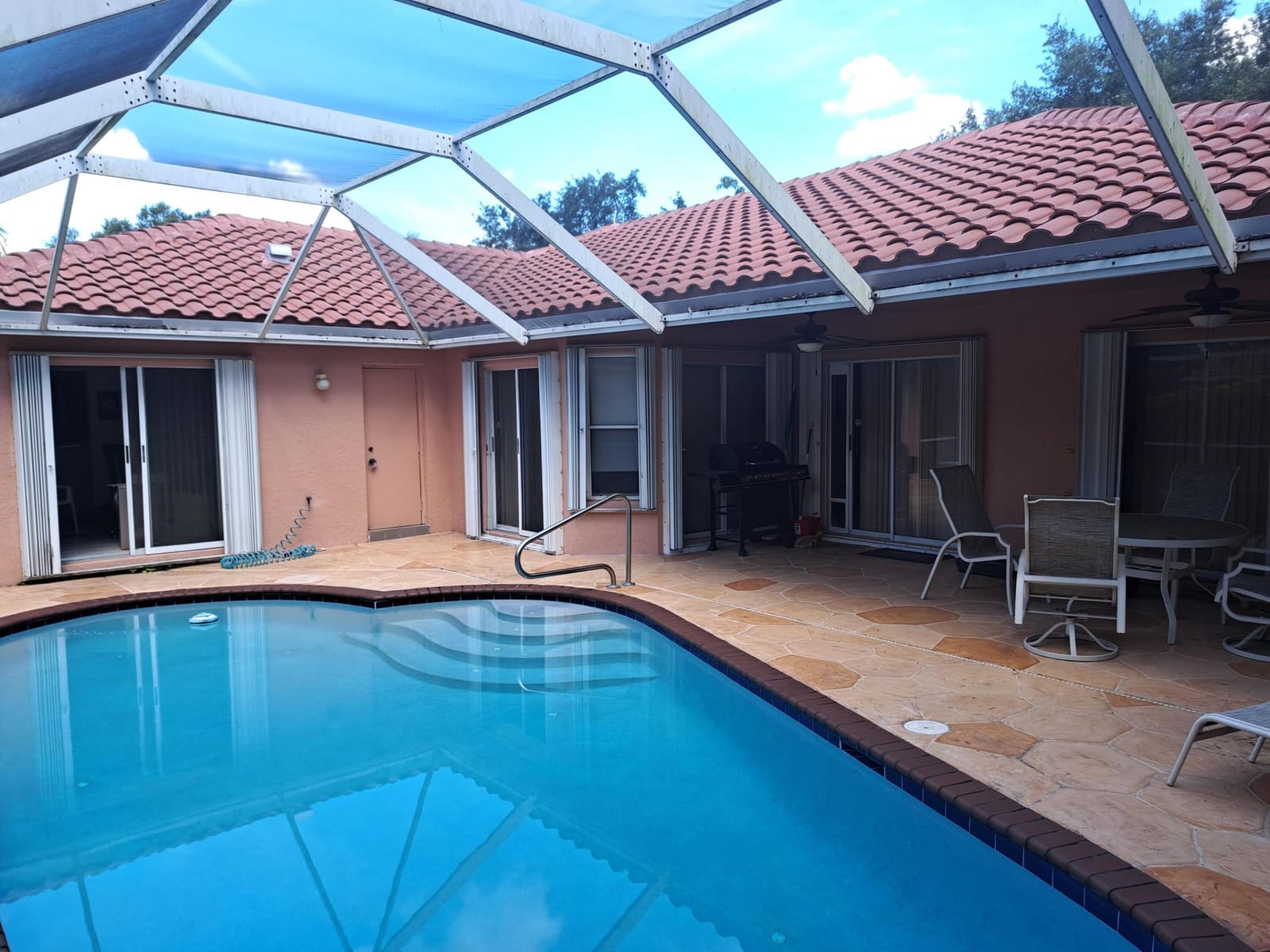 4104 NW 59th Street — photo 2