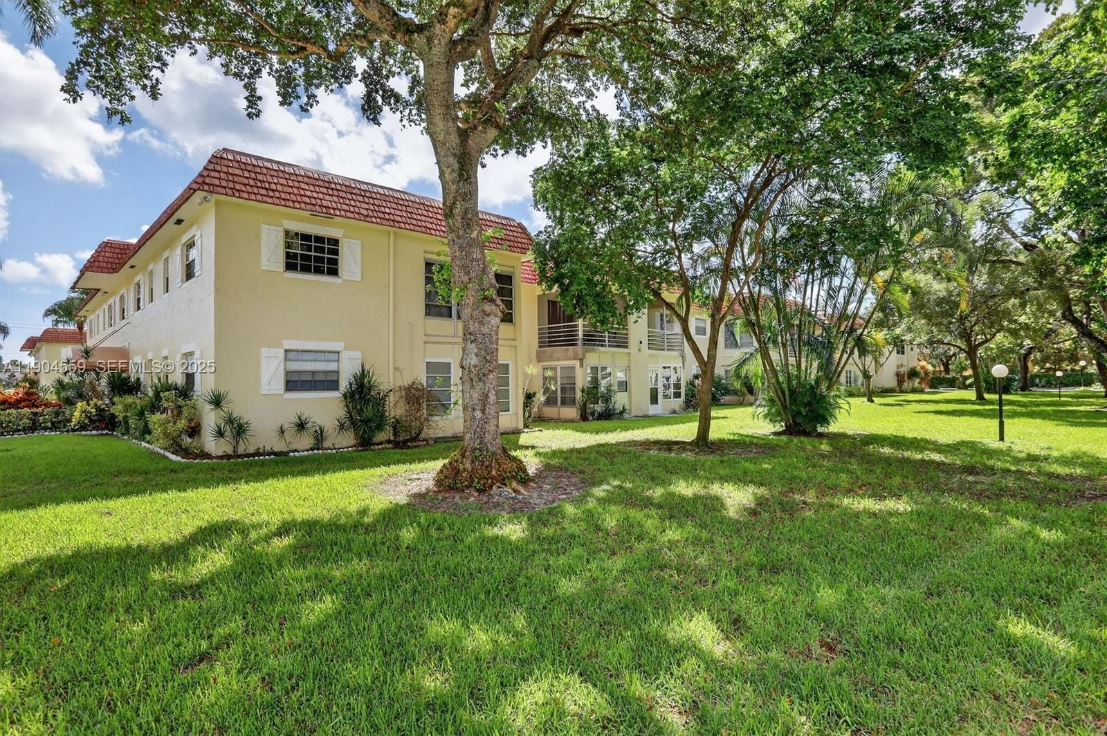 5640 SW 3rd Place 110, Margate, FL 33068 photo 14