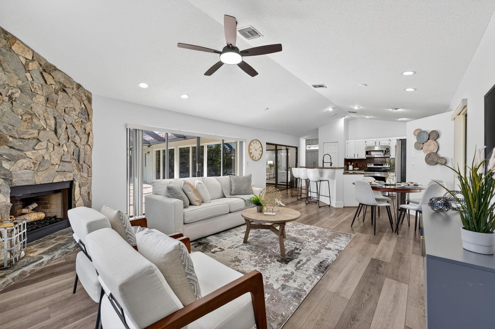 1240 Fairfax Court — photo 6