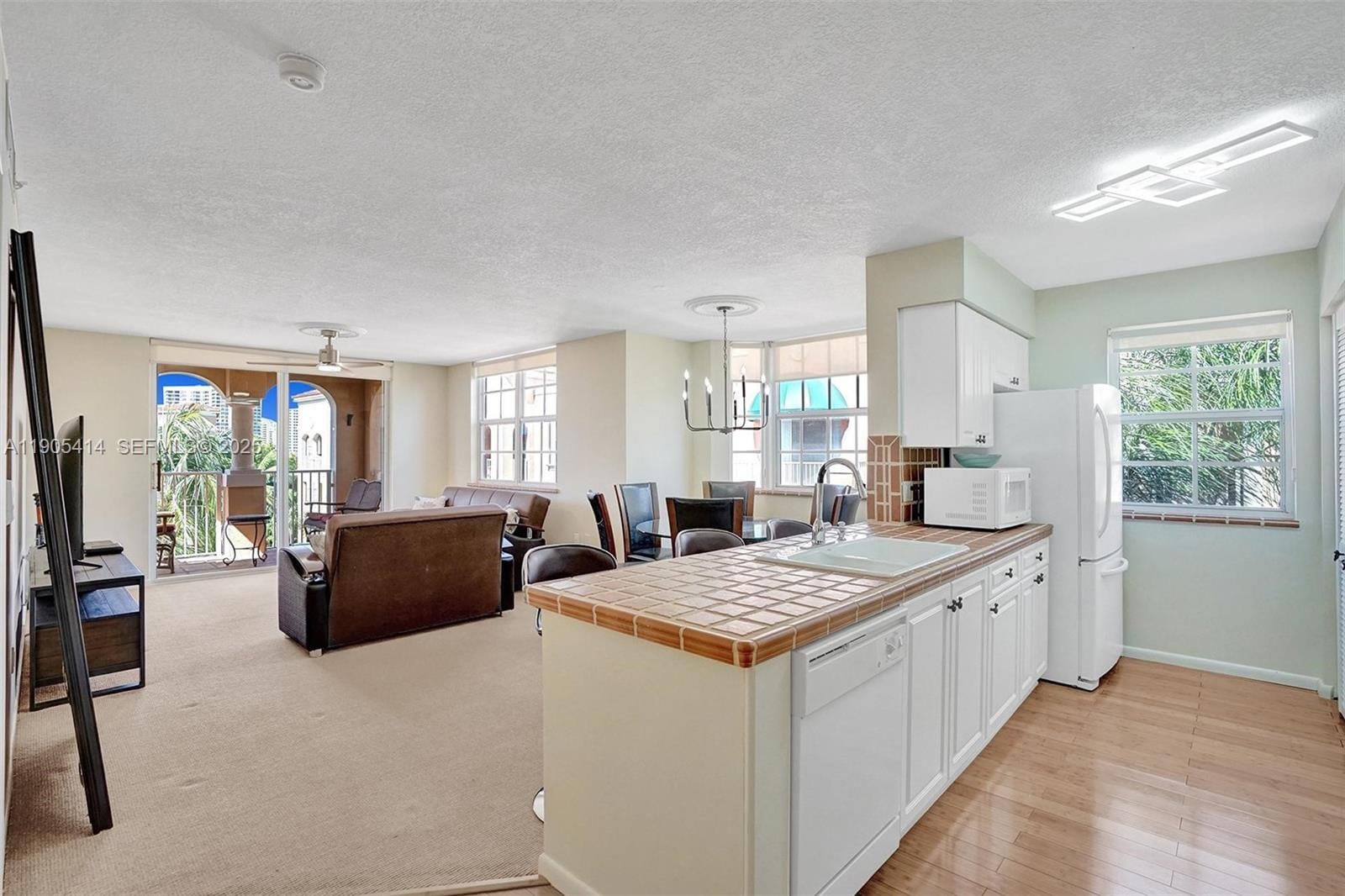 19877 E Country Club Drive 3607, Aventura, FL 33180 photo 4
