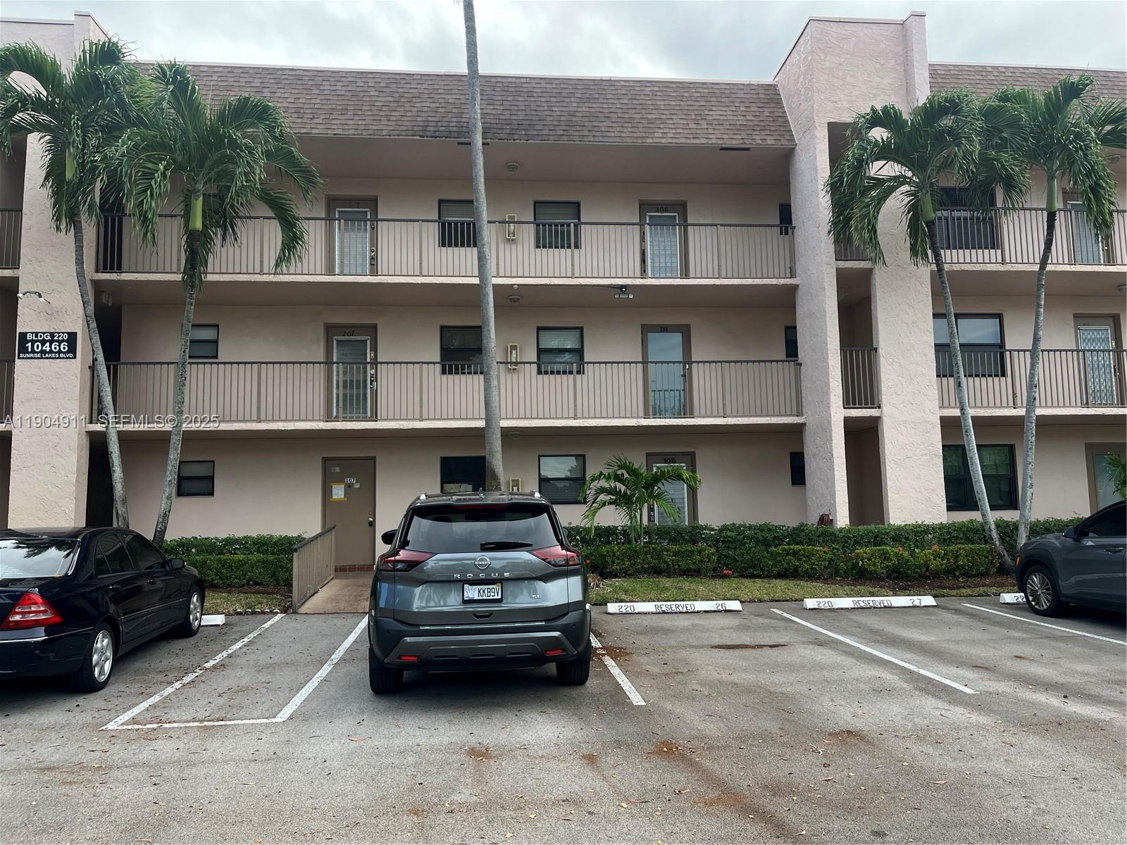 10466 Sunrise Lakes Boulevard 108, Sunrise, FL 33322, Sunrise