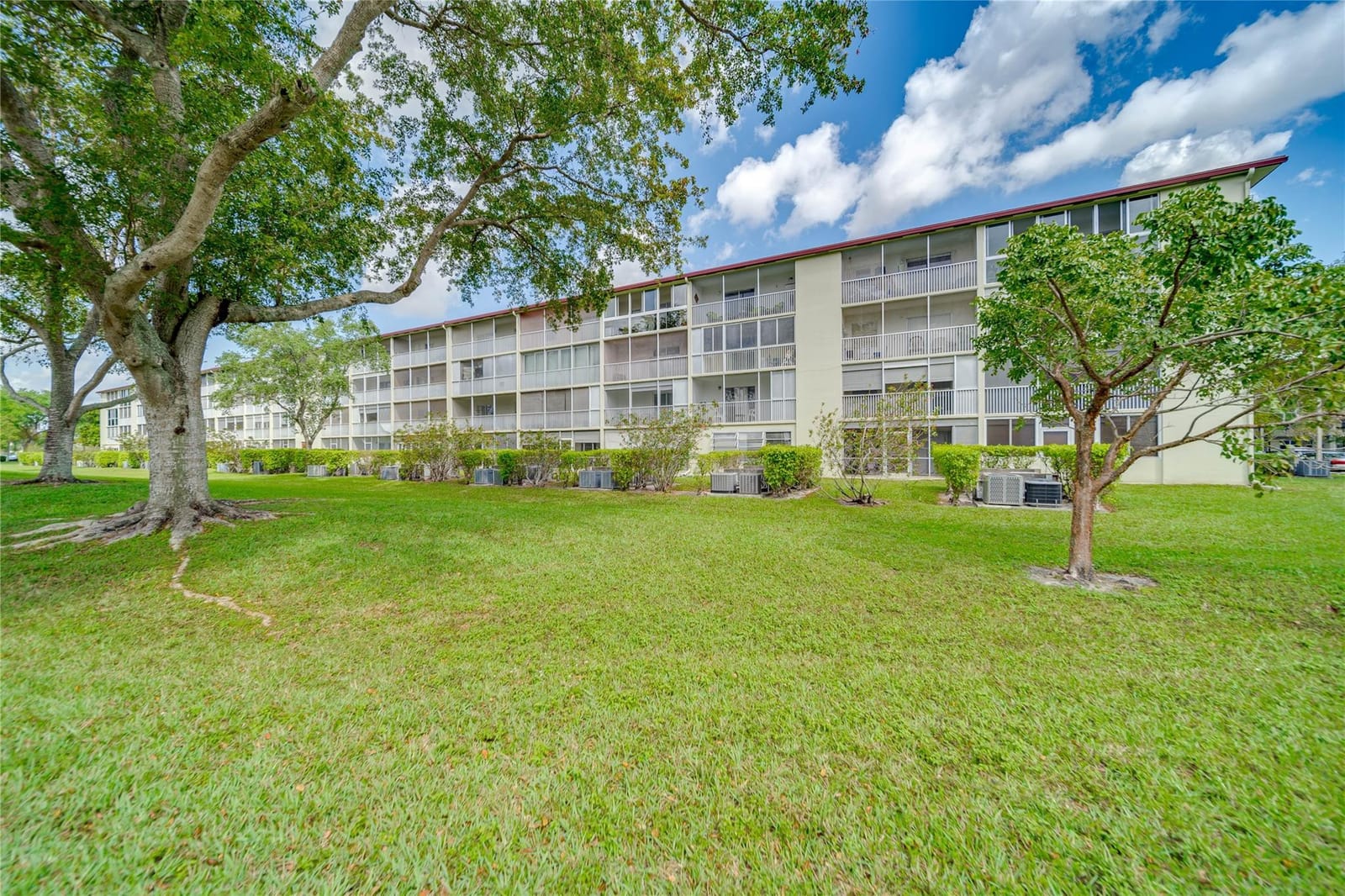 13250 SW 7th Court 303-L — photo 7